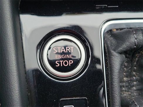 Certified 2023 Nissan Kicks SR w/ SR Premium Package image 31