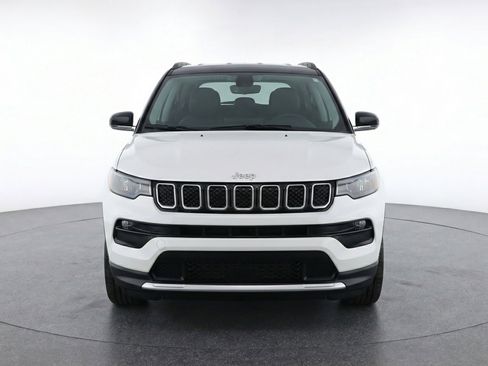 Used 2025 Jeep Compass Limited image 2
