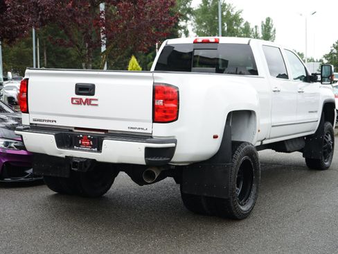 Used 2018 GMC Sierra 3500 Denali AWD/4WD image 5