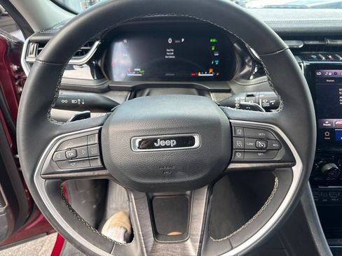 Used 2023 Jeep Grand Cherokee 4WD 4xe image 40