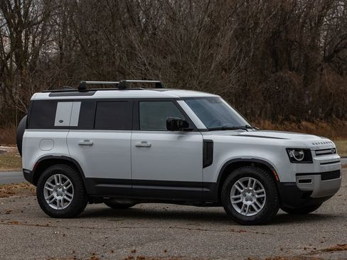 Used 2020 Land Rover Defender 110 S image 3