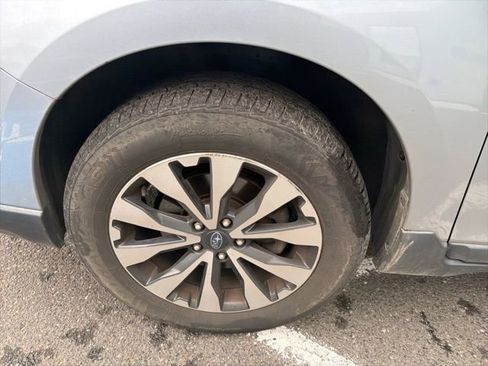 Used 2017 Subaru Outback 2.5i Limited image 20