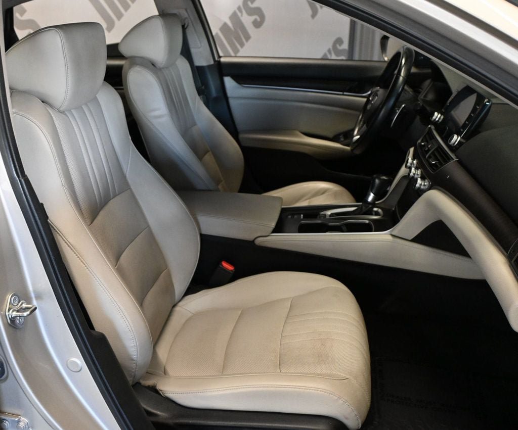 Used 2018 Honda Accord Touring image 17