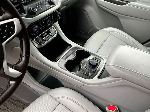Used 2023 GMC Acadia SLT w/ Preferred Package AWD/4WD image 18