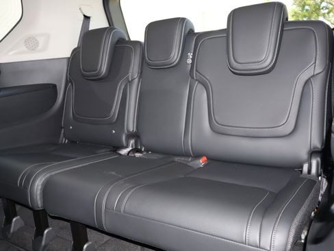 Certified 2025 INFINITI QX80 Pure RWD image 17