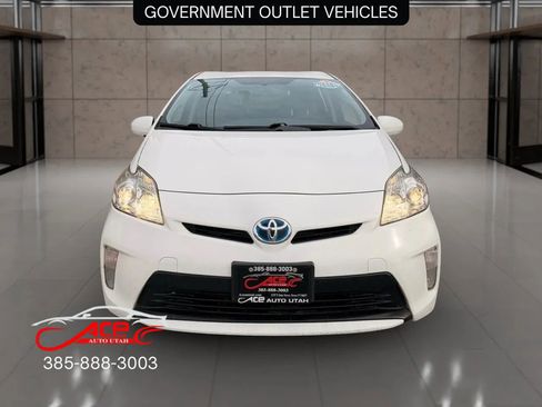 Used 2014 Toyota Prius One image 2