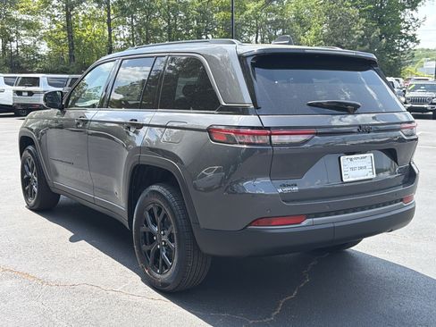 New 2026 Jeep Grand Cherokee Altitude AWD/4WD image 6