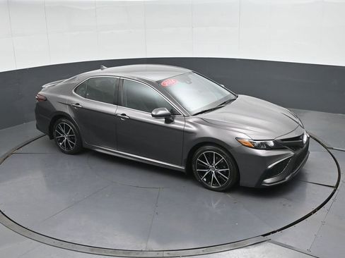 Used 2024 Toyota Camry SE image 48