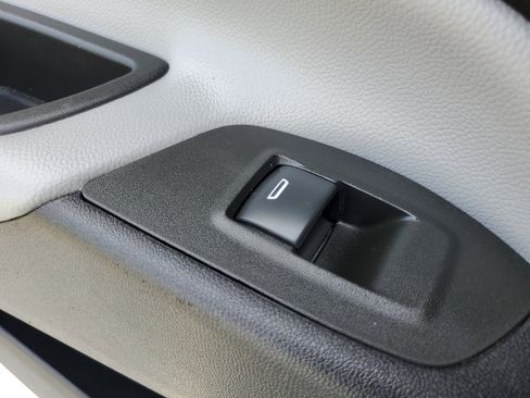 Used 2024 Chevrolet Equinox LT image 14