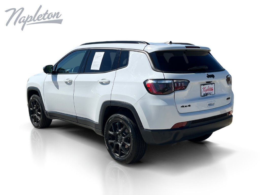 Used 2022 Jeep Compass Latitude AWD/4WD image 3