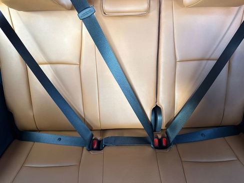 New 2026 Toyota Highlander Platinum AWD/4WD image 17