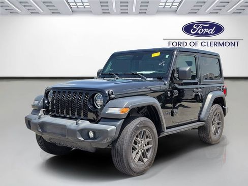 Used 2024 Jeep Wrangler Sport AWD/4WD image 2