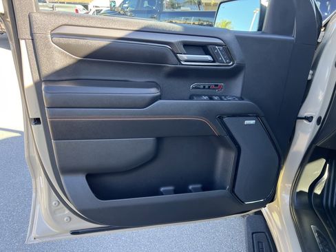 Used 2022 GMC Sierra 1500 AT4 w/ AT4 Premium Package image 14