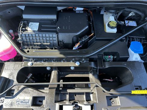 Used 2025 Volkswagen ID.4 Pro image 18