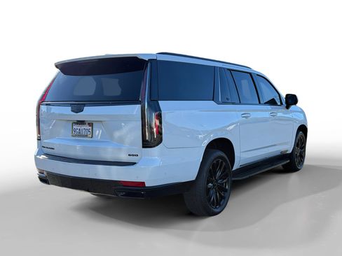 Used 2023 Cadillac Escalade ESV Premium Luxury image 5
