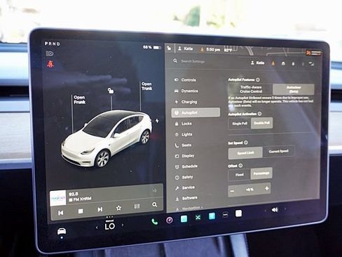 Used 2021 Tesla Model Y Long Range AWD/4WD image 35