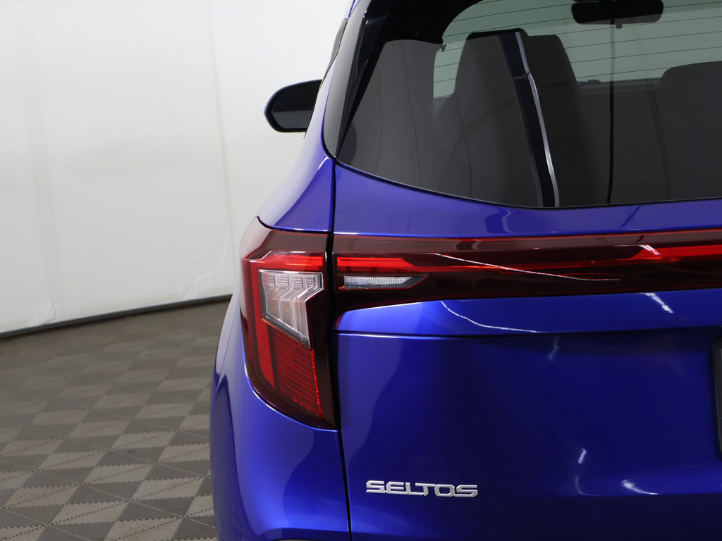 Used 2024 Kia Seltos LX AWD/4WD image 13