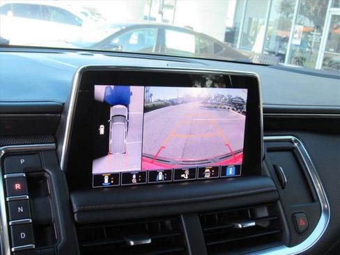 Used 2021 Chevrolet Suburban RST w/ Luxury Package image 23