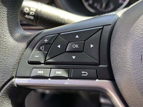 Used 2025 Nissan Sentra SV FWD image 20