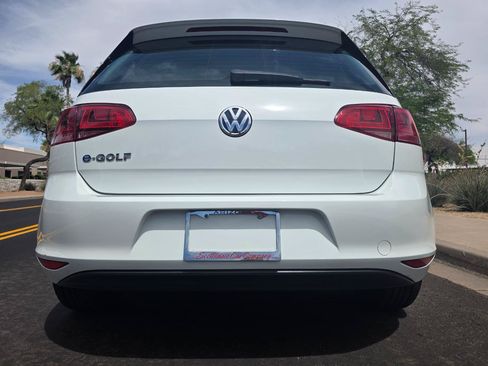 Used 2016 Volkswagen e-Golf SE w/ DC Fast Charging Package FWD image 21
