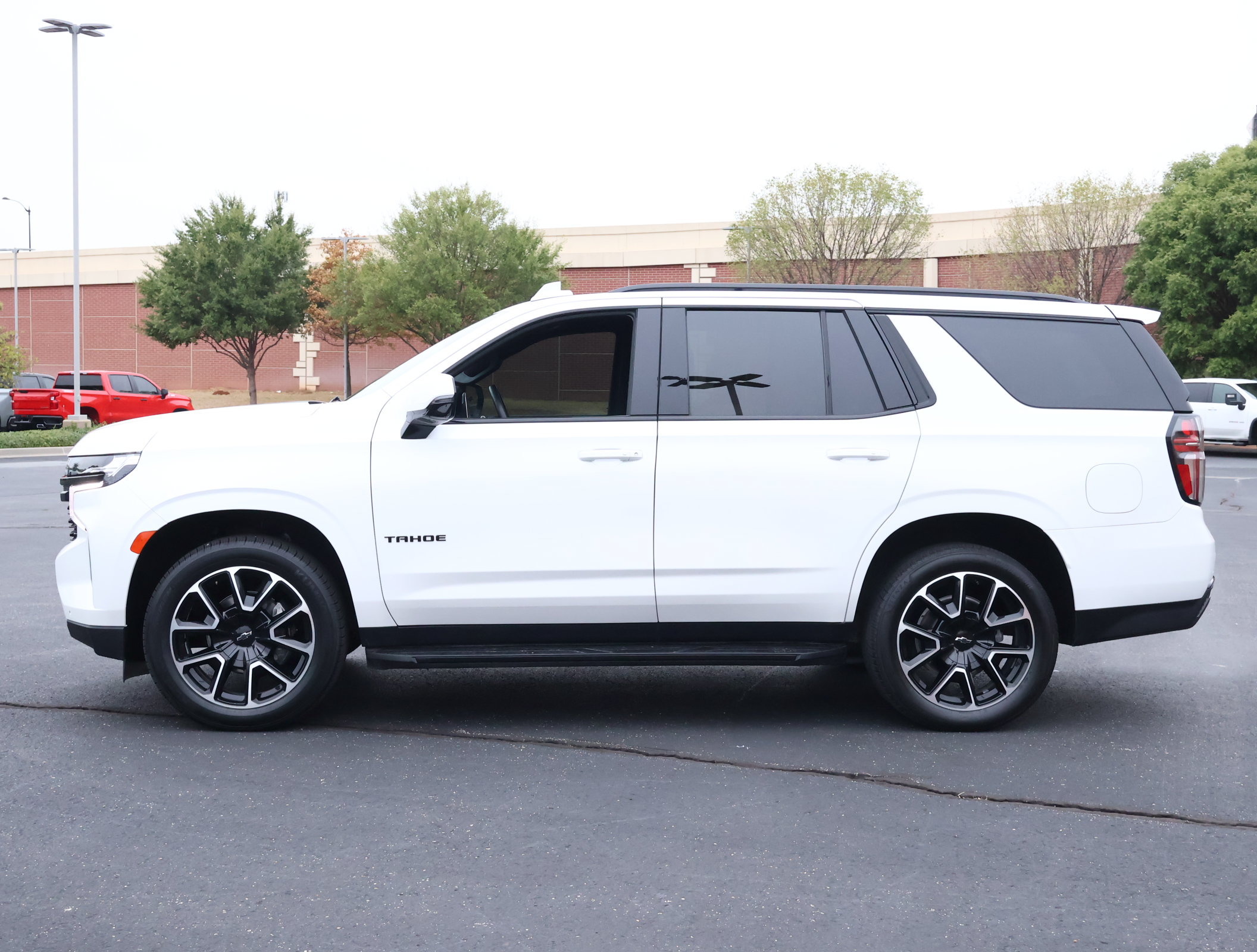 Used 2023 Chevrolet Tahoe RST w/ Luxury Package AWD/4WD image 37