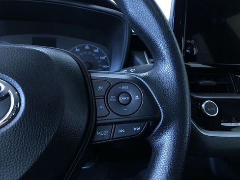 Used 2025 Toyota Corolla LE image 26