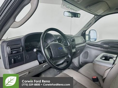 Used 2005 Ford F250 Lariat image 9