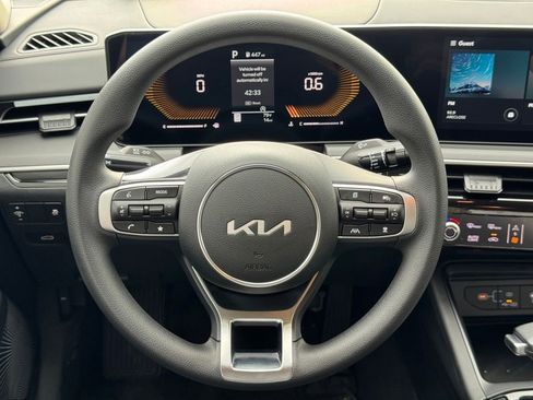 New 2026 Kia K5 LXS FWD image 34