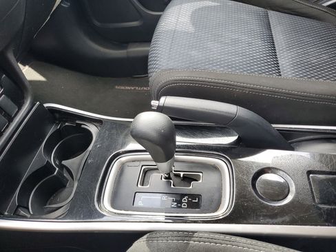 Used 2018 Mitsubishi Outlander ES image 27