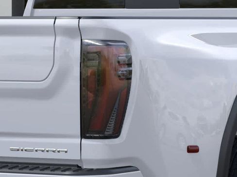 New 2026 GMC Sierra 3500 Denali w/ Denali Reserve Package image 11