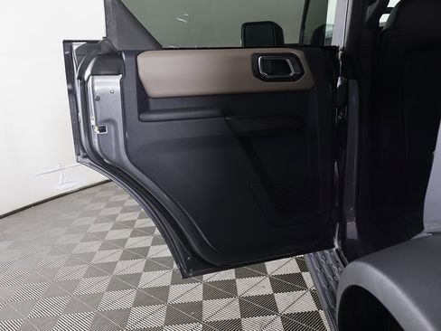 Used 2024 Ford Bronco Wildtrak image 24