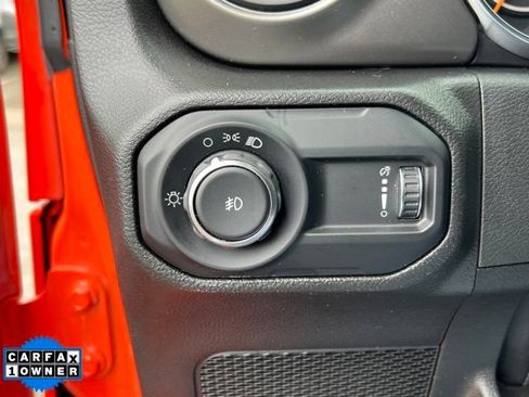 Used 2023 Jeep Wrangler Sport image 17