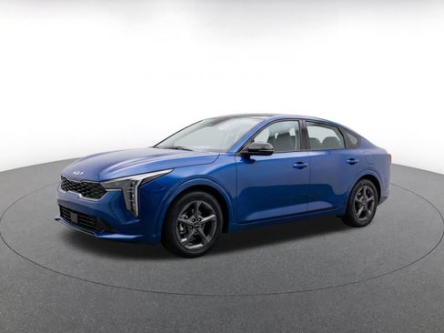 Used 2026 Kia K4 FWD image 3