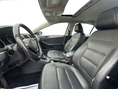 Used 2015 Volkswagen Jetta SE image 9