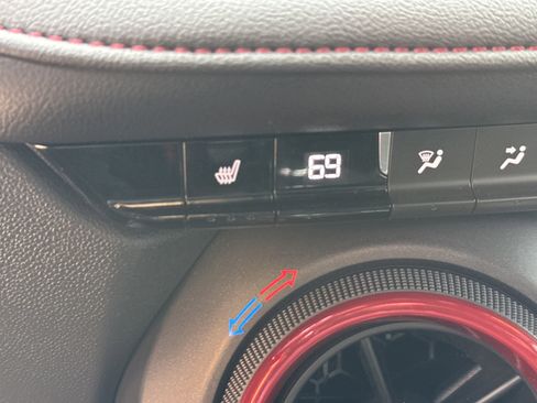 Certified 2023 Chevrolet Blazer RS w/ Driver Confidence II Package image 32