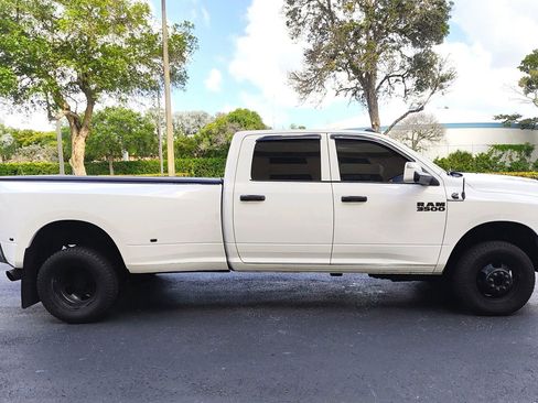 Used 2018 RAM 3500 Tradesman w/ Chrome Appearance Group AWD/4WD image 5