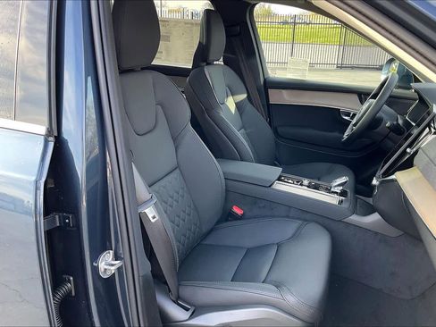 New 2026 Volvo XC90 B5 Plus w/ Protection Package image 32