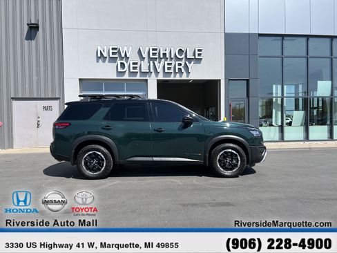 Used 2023 Nissan Pathfinder Rock Creek AWD/4WD image 10