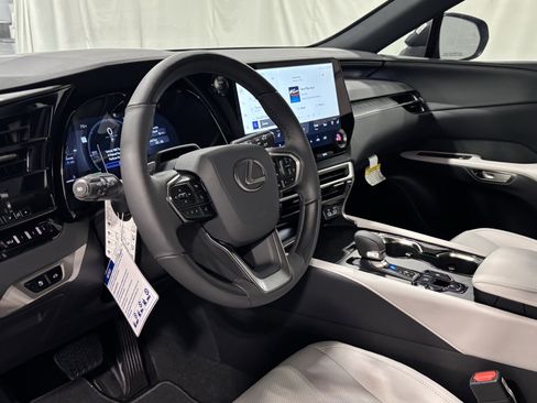 Used 2026 Lexus RX 350h w/ Convenience Package AWD/4WD image 32