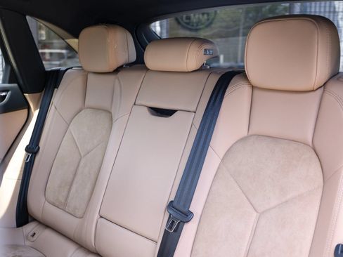 Used 2020 Porsche Macan AWD/4WD image 20