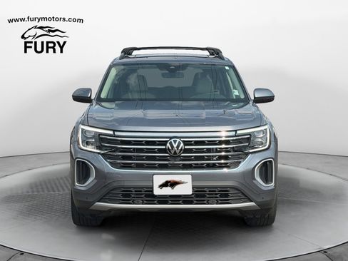 Used 2024 Volkswagen Atlas SE w/ Panoramic Sunroof Package AWD/4WD image 9