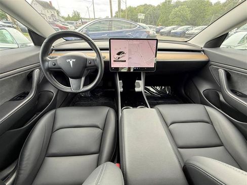 Used 2019 Tesla Model 3 Standard Range Plus RWD image 10