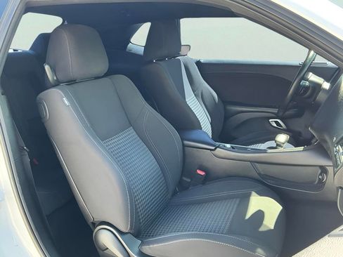 Used 2018 Dodge Challenger SXT image 16