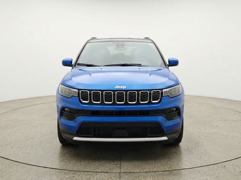 Used 2025 Jeep Compass Limited AWD/4WD image 2
