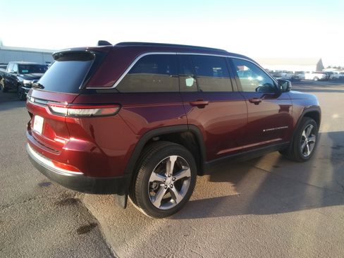 New 2026 Jeep Grand Cherokee Limited AWD/4WD image 5