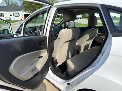 Used 2019 Ford Fiesta SE image 12