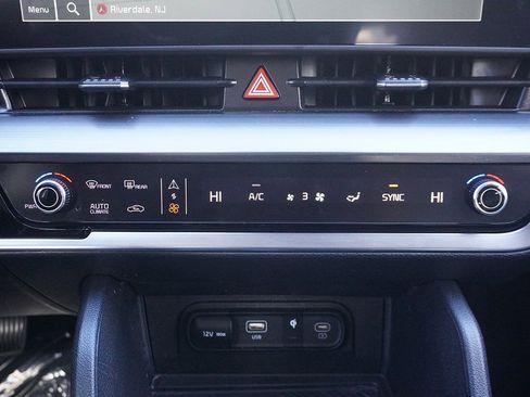 Used 2025 Kia Sportage EX image 49