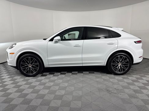 Used 2026 Porsche Cayenne Coupe AWD/4WD image 2