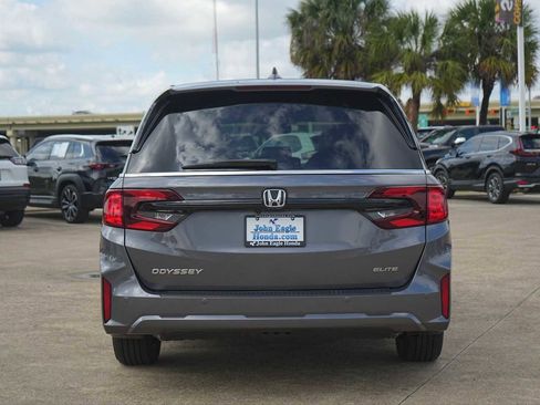 Used 2026 Honda Odyssey Elite image 5