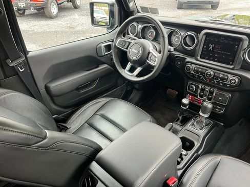 Used 2023 Jeep Wrangler Unlimited Rubicon 392 w/ Trailer Tow Package AWD/4WD image 44